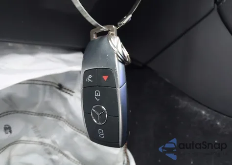 2020 Mercedes-Benz Glc 300 4Matic z USA, uszkodzony, nr VIN WDC0G8EB4LF678671